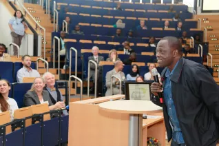 afrika_konferenz_audimax_sta_20180914_foto_eva_tritschler_mg_1289.jpg (DE)