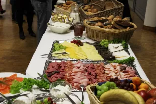 alumni-brunch_20_jahre_20150620_4_foto_eva_tritschler.jpg