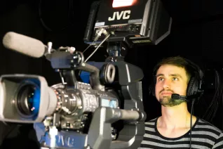 cut-raeume_galerie-10_emt_2020_foto-a-jordanidis (DE)