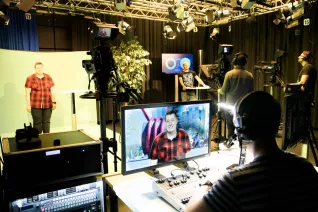 cut-raeume_galerie-8_emt_2020_foto-a-jordanidis (DE)