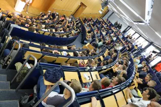 eroeffnung_akademisches_jahr_sta_20190930_foto_juri_kuestenmacher_035.jpg (DE)