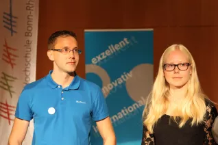 feierliche_eroeffnung_des_akademischen_jahres_2015_audimax_auszeichnung_studybuddy_20150928_foto_e._tritschler_img_7805_cut.jpg (DE)