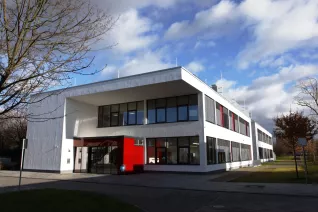 g_gebaeude_campus_rheinbach_20171127_foto_m._flacke_1.jpg (DE)