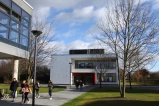 g_gebaeude_campus_rheinbach_20171127_foto_m._flacke_5.jpg (DE)