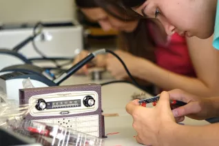 get_together_maedchen_radio_schmuck_sommer_2018_foto_p._zacharias_08.jpg (DE)
