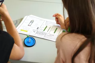 get_together_sommerferien_maedchen_technik_201808_foto_p._zacharias_1910.jpg (DE)