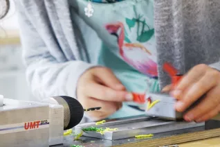 get_together_sommerferien_maedchen_technik_201808_foto_p._zacharias_2113.jpg (DE)