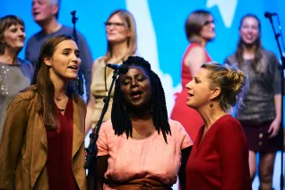 h-brs-absolventenfeier_2018cnathan-dreessen.de-186.jpg (DE)