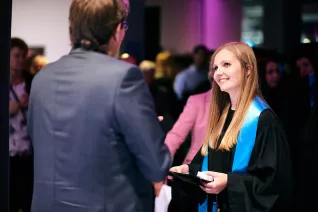 h-brs-absolventenfeier_2018cnathan-dreessen.de-271.jpg (DE)