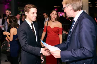 h-brs-absolventenfeier_2018cnathan-dreessen.de-295.jpg (DE)