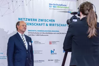 hafm_konferenz_in_berlin_20160928_foto_m._schoenfelder_hafm_02.jpg (DE)