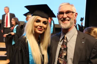 20171021_fbinf_absolventenabschlussfeier_kw_385.jpg (DE)