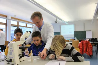 kinderuni_rhb_forensik_23.02.18_10.jpg (DE)