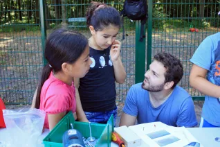 Kinderspielzeug-fuer-Fluechtlinge_FBEMT_20160719_Foto-Flessing_img_7607.jpg (DE)