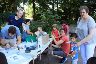 Kinderspielzeug-fuer-Fluechtlinge_FBEMT_20160719_Foto-Flessing_img_7648.jpg (DE)