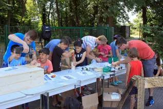 Kinderspielzeug-fuer-Fluechtlinge_FBEMT_20160719_Foto-Flessing_img_7677.jpg (DE)