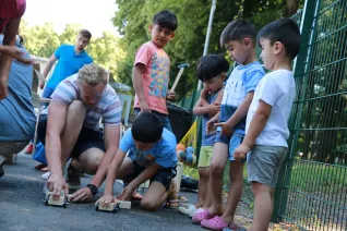 Kinderspielzeug-fuer-Fluechtlinge_FBEMT_20160719_Foto-Reith_img_8114.jpg (DE)