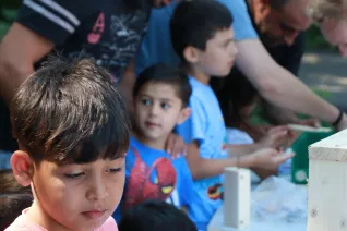 Kinderspielzeug-fuer-Fluechtlinge_FBEMT_20160719_Foto-Reith_img_8123.jpg (DE)