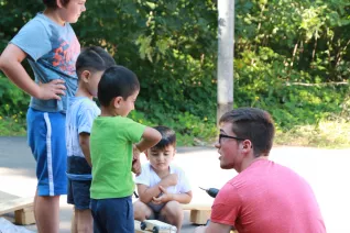 Kinderspielzeug-fuer-Fluechtlinge_FBEMT_20160719_Foto-Reith_img_8128.jpg (DE)