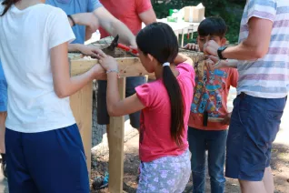 Kinderspielzeug-fuer-Fluechtlinge_FBEMT_20160719_Foto-Reith_img_8144.jpg (DE)