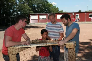 Kinderspielzeug-fuer-Fluechtlinge_FBEMT_20160719_Foto-Reith_img_8145.jpg (DE)