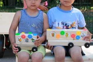 Kinderspielzeug-fuer-Fluechtlinge_FBEMT_20160719_Foto-Reith_img_8153.jpg (DE)