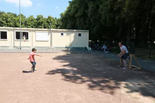 Kinderspielzeug-fuer-Fluechtlinge_FBEMT_20160719_Foto-Reith_img_8159.jpg (DE)