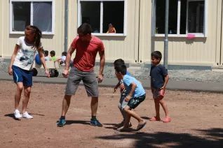 Kinderspielzeug-fuer-Fluechtlinge_FBEMT_20160719_Foto-Reith_img_8166.jpg (DE)