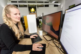 informatik_game_studio_sta_20220426_foto_eric_lichtenscheidt_14_fs22.jpg (DE)