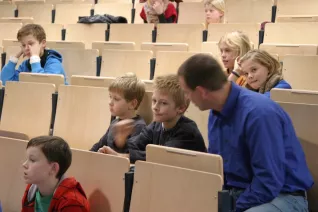 kinderuni_04-12-2014_korol_foto_c._pesch_img_0205.jpg (DE)