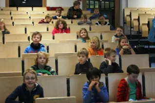 kinderuni_04-12-2014_korol_foto_c._pesch_img_0216.jpg (DE)