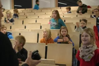 kinderuni_04-12-2014_korol_foto_c._pesch_img_0219.jpg (DE)