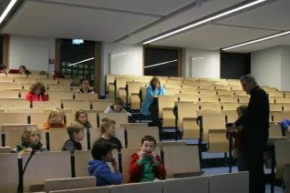 kinderuni_04-12-2014_korol_foto_c._pesch_img_0227.jpg (DE)