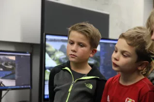 kinderuni_computergrafik_erleben_hinkenjann_ivc_sta_20151112_foto_j._kuestenmacher_img_892425.jpg (DE)