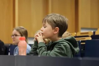 kinderuni_good_vibrations_gross_sta_20181129_foto_juri_kuestenmacher_07.jpg (DE)