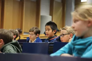 kinderuni_good_vibrations_gross_sta_20181129_foto_juri_kuestenmacher_43.jpg (DE)