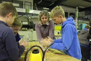 kinderuni_good_vibrations_gross_sta_20181129_foto_juri_kuestenmacher_63.jpg (DE)