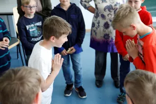 kinderuni_kopfschuetteln_rhb_20180426_foto_c._pesch_13.jpg (DE)