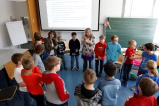 kinderuni_kopfschuetteln_rhb_20180426_foto_c._pesch_19.jpg (DE)