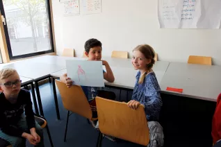 kinderuni_kopfschuetteln_rhb_20180426_foto_c._pesch_27.jpg (DE)