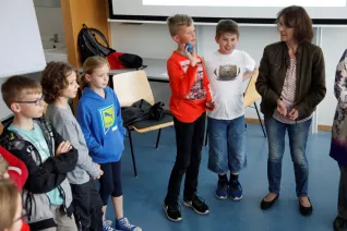 kinderuni_kopfschuetteln_rhb_20180426_foto_c._pesch_38.jpg (DE)