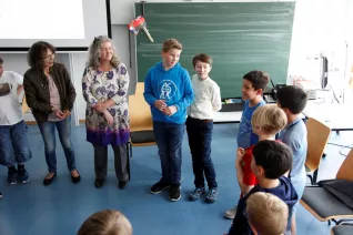 kinderuni_kopfschuetteln_rhb_20180426_foto_c._pesch_39.jpg (DE)