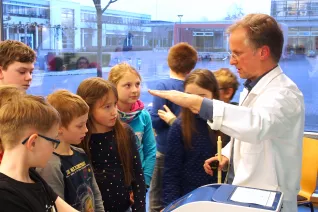 kinderuni_rhb_zahlen_jaeger_20190221_foto_b._wieners-horst_05.jpg (DE)