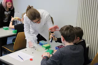 kinderuni_rhb_zahlen_jaeger_20190221_foto_c._pesch_37.jpg (DE)