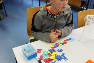 kinderuni_rhb_zahlen_jaeger_20190221_foto_c._pesch_59.jpg (DE)