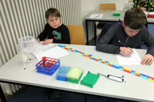 kinderuni_rhb_zahlen_jaeger_20190221_foto_c._pesch_72.jpg (DE)