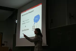 kinderuni_sta_chinesisch_23.11.17_11.jpg (DE)