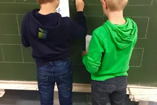 kinderuni_sta_chinesisch_23.11.17_30.jpg (DE)