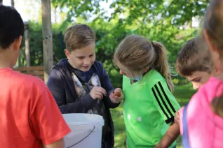 kinderuni_sta_gaertnern_umweltschutz_20220428_foto_juri_kuestenmacher_081.jpg (DE)