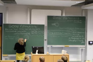 kinderuni_sta_good_vibrations_iris_gross_st_20191128_foto_caro_pesch_09.jpg (DE)